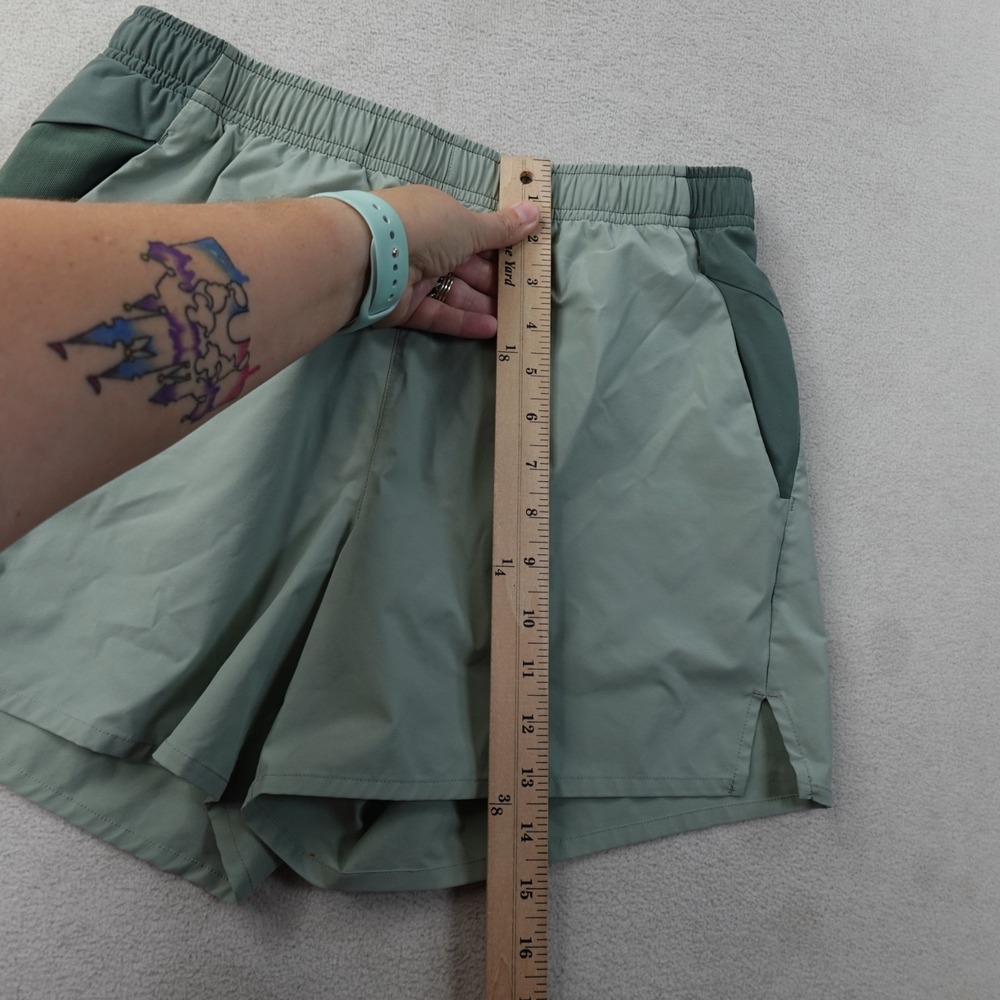 On Running Essential Shorts Womens M Green Lightweight Running Athletic Workout - Picture 9 of 11